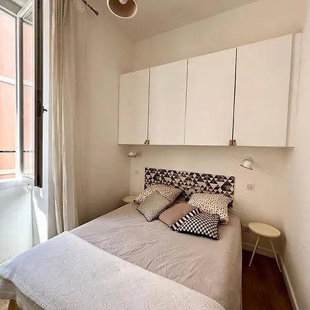 Apartment Le Petit Napo F2 En Centre *